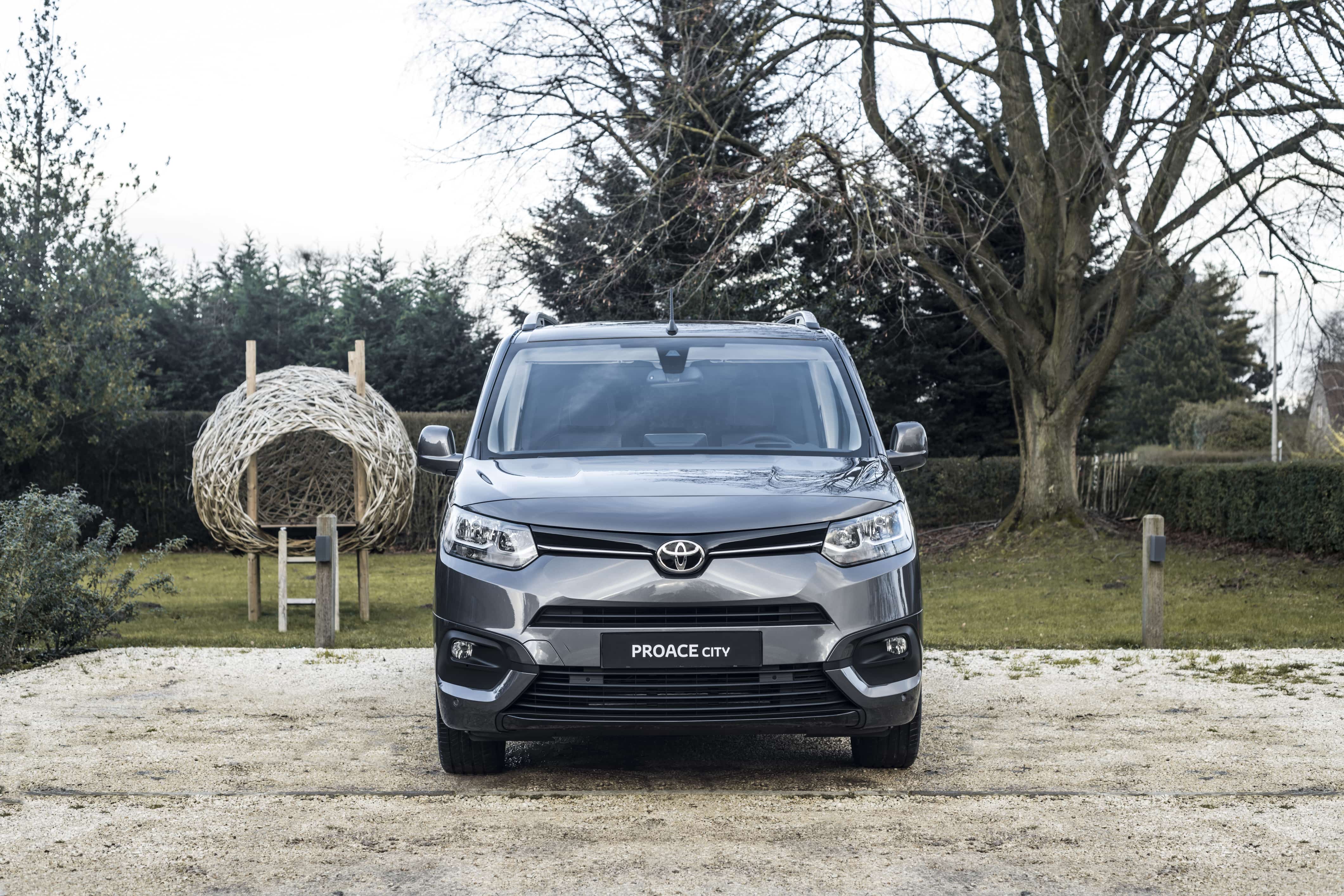 toyota_proace_city_verso_7_vidi_palmira